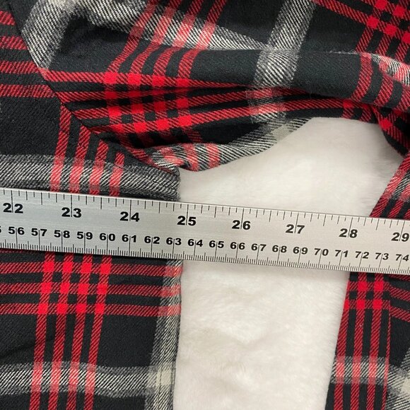 Tilley Flannel Shirt Mens XL Red Black Plaid Button Down Long Sleeve - Picture 8 of 13
